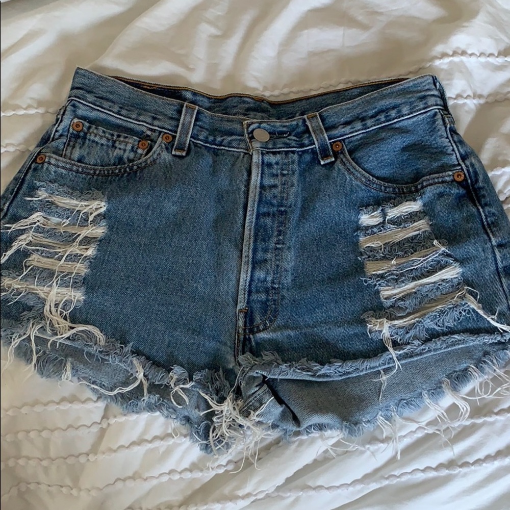 Levi’s 501 distressed high waisted shorts